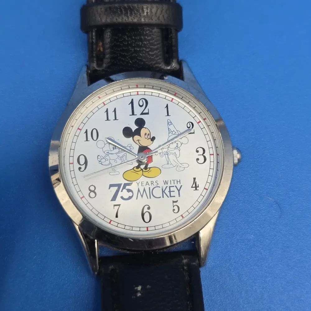 Lot of 16 Character Watches Disney Mickey Minnie Tinker Bell Pooh Untested